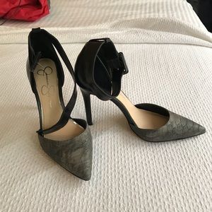 Jessica Simpson heels